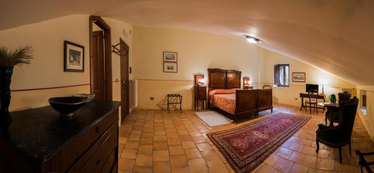 Torre Camigliati Dimora Storica Hotel Camigliatello Silano Eksteriør billede